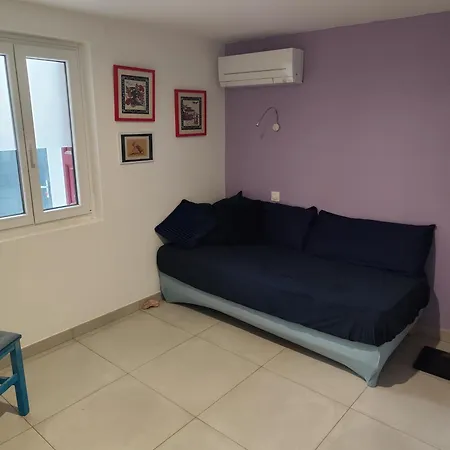 Appartement Rdc A 2 Pas Du *